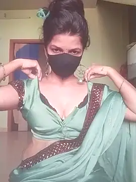 Snapshot of Shuttii_25 chatting on 02/25/26, 05:50 Shuttii 25 online show from 02/25/26, 05:50