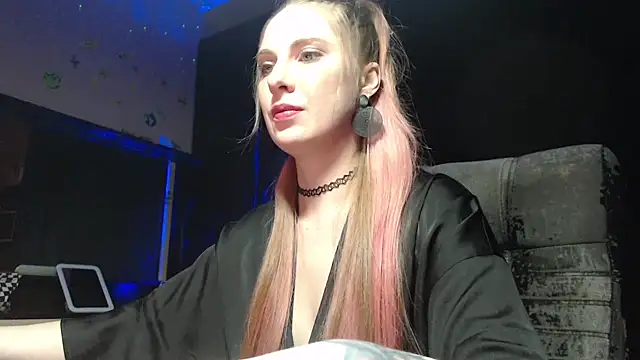 Snapshot of Aqualen chatting on 03/07/26, 02:58 Aqualen online show from 03/07/26, 02:58