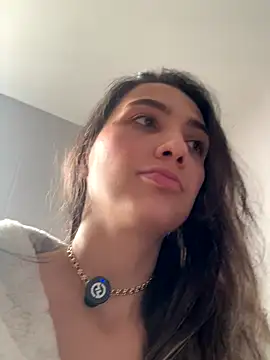 Snapshot of AnnaCastillo_ chatting on 12/21/25, 02:57 AnnaCastillo online show from 12/21/25, 02:57