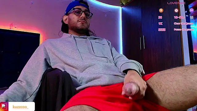 Snapshot of kuzzcoo chatting on 01/15/26, 02:32 kuzzcoo online show from 01/15/26, 02:32