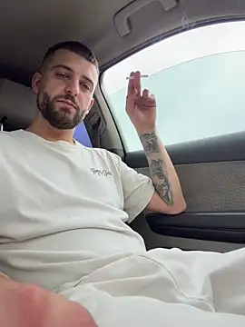 ElChapoGuzman95 online show from 11/30/25, 08:40