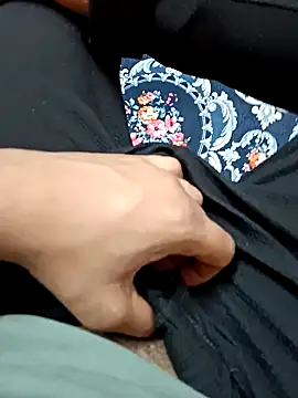 Snapshot of addu24 chatting on 12/14/24, 07:46 addu24 online show from 12/14/24, 07:46