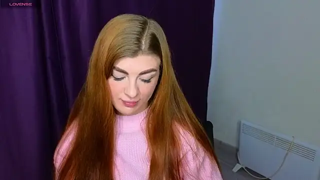  comefeelme  online show from 02/06/25, 12:48