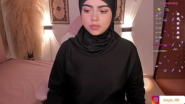 shayla 18 online show from 02/04/25, 08:17