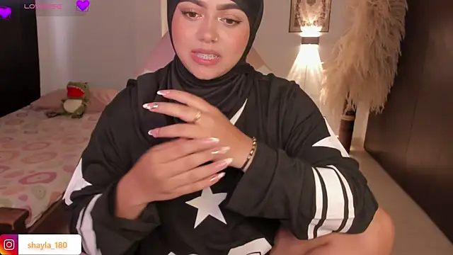 shayla 18 online show from 10/06/25, 08:17