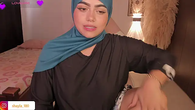 shayla 18 online show from 10/16/25, 07:37