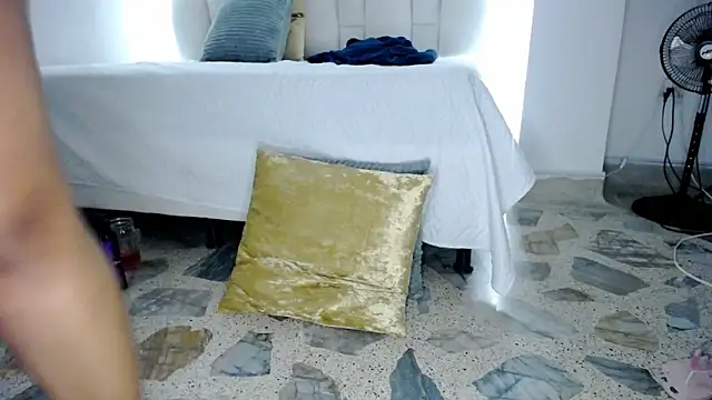 tiffany  pink online show from 02/26/25, 10:53