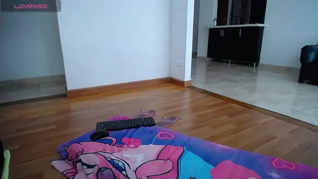 tiffany  pink online show from 11/09/25, 04:05