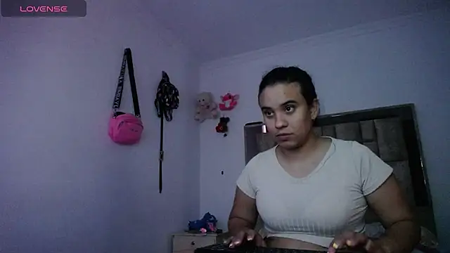 tiffany  pink online show from 11/22/25, 09:47