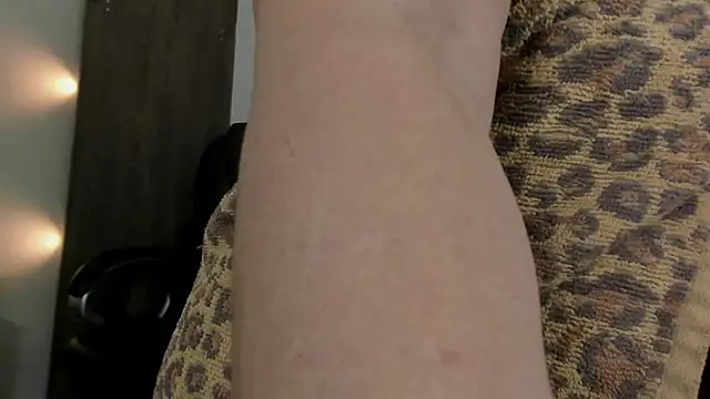 Cheryl JONES online show from 12/04/25, 05:50