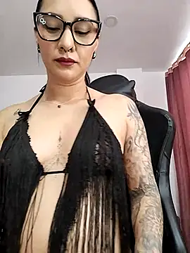 Snapshot of Fleurmeyer79 chatting on 05/05/26, 03:31 Fleurmeyer79 online show from 05/05/26, 03:31