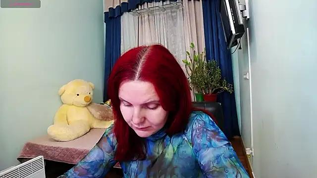 NikaLee online show from 12/22/24, 08:38