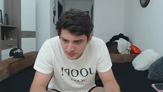 Snapshot of AndyFame chatting on 02/21/25, 10:39 AndyFame online show from 02/21/25, 10:39