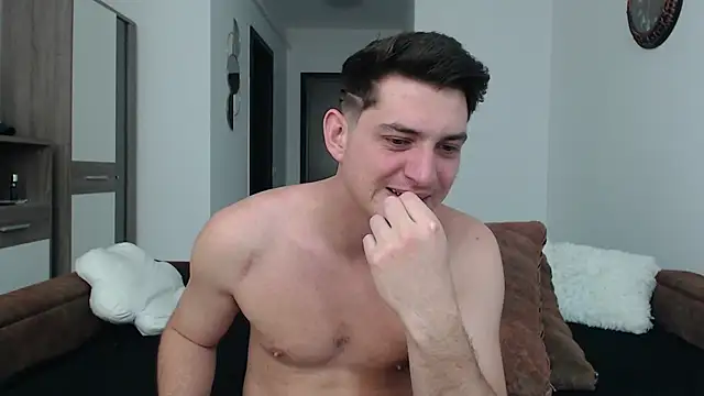 Snapshot of AndyFame chatting on 03/12/25, 11:44 AndyFame online show from 03/12/25, 11:44