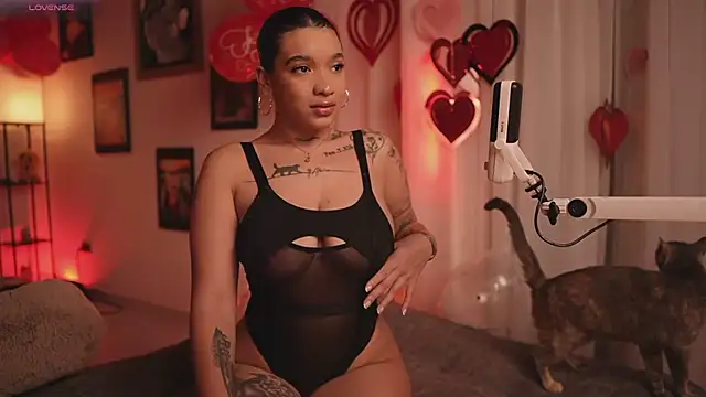 Snapshot of HannahW_ chatting on 02/18/26, 10:06 HannahW online show from 02/18/26, 10:06