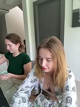 Nura n Sarah online show from 03/20/25, 05:13