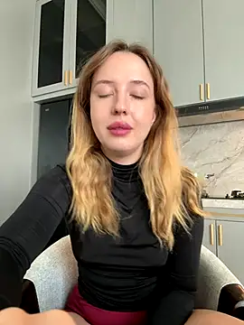 Nura n Sarah online show from 12/17/25, 05:13