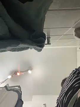 Snapshot of h4cAlex chatting on 12/02/24, 05:04 h4cAlex online show from 12/02/24, 05:04