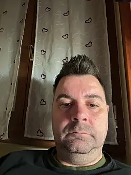 Snapshot of h4cAlex chatting on 12/13/24, 06:27 h4cAlex online show from 12/13/24, 06:27