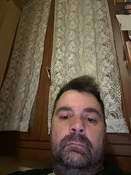 Snapshot of h4cAlex chatting on 11/13/25, 06:51 h4cAlex online show from 11/13/25, 06:51