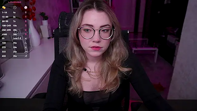 RemyCute online show from 11/29/25, 02:09