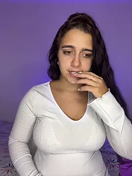 Alicia Ruiz online show from 11/14/25, 10:07