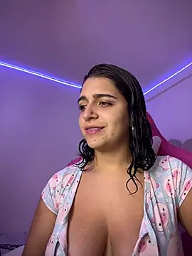 Snapshot of Alicia_Ruiz chatting on 06/11/26, 08:18 Alicia Ruiz online show from 06/11/26, 08:18