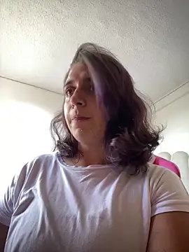 Snapshot of Alicia_Ruiz chatting on 06/18/26, 08:02 Alicia Ruiz online show from 06/18/26, 08:02