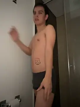 Snapshot of Blum_icee chatting on 02/12/25, 01:30 Blum icee online show from 02/12/25, 01:30