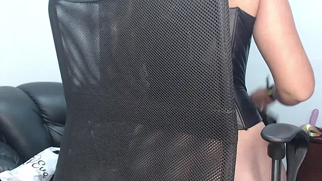 Snapshot of camilleDiaz16 chatting on 01/07/26, 08:55 camilleDiaz16 online show from 01/07/26, 08:55