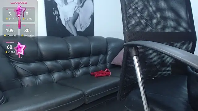 Snapshot of camilleDiaz16 chatting on 02/12/26, 08:48 camilleDiaz16 online show from 02/12/26, 08:48