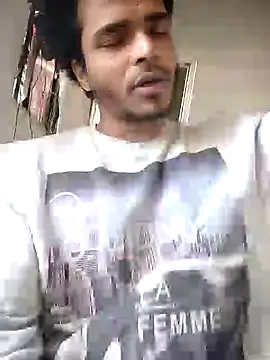 Snapshot of rounakhunk chatting on 01/17/25, 06:36 rounakhunk online show from 01/17/25, 06:36