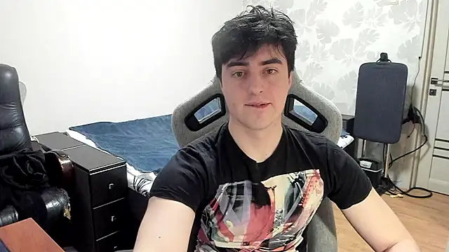 Snapshot of Knuckles17 chatting on 02/10/26, 01:04 Knuckles17 online show from 02/10/26, 01:04