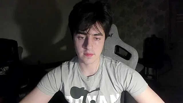 Snapshot of Knuckles17 chatting on 03/16/26, 04:33 Knuckles17 online show from 03/16/26, 04:33