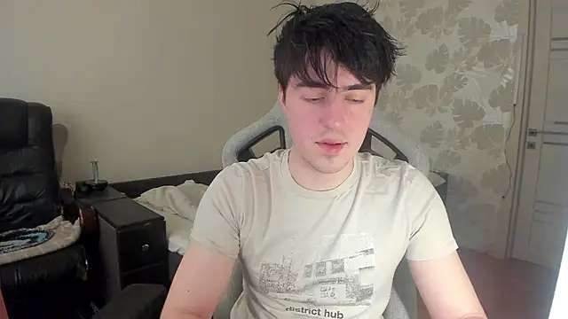 Snapshot of Knuckles17 chatting on 03/27/26, 01:55 Knuckles17 online show from 03/27/26, 01:55