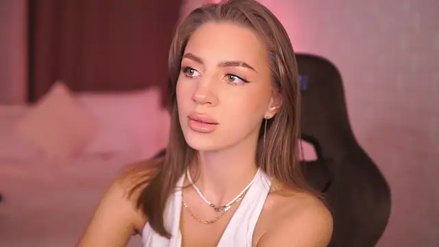 MaryHillty online show from 11/11/25, 05:13