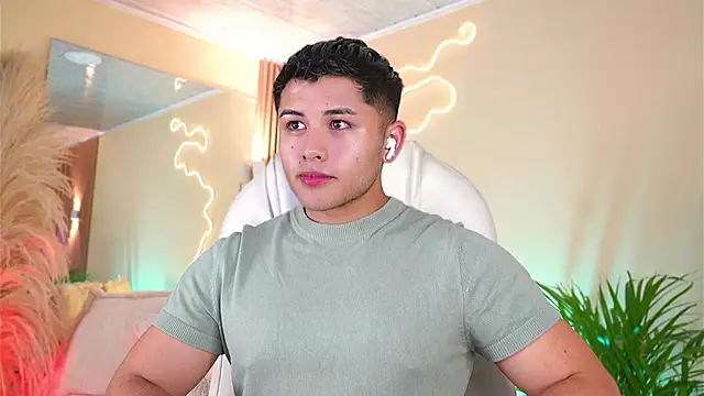 Snapshot of MatiasKorn chatting on 03/10/26, 03:11 MatiasKorn online show from 03/10/26, 03:11