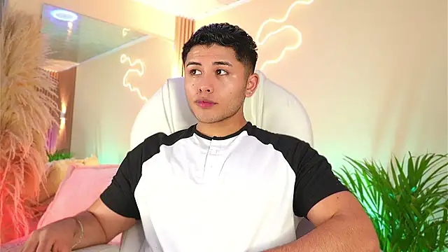 Snapshot of MatiasKorn chatting on 03/11/26, 06:08 MatiasKorn online show from 03/11/26, 06:08