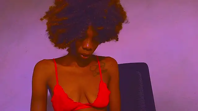 Snapshot of nzanizy chatting on 03/05/25, 07:38 nzanizy online show from 03/05/25, 07:38