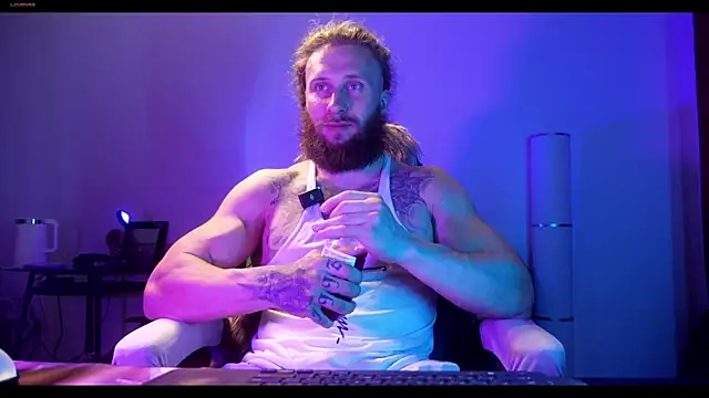 Snapshot of rusbigpaul chatting on 09/20/25, 07:15 rusbigpaul online show from 09/20/25, 07:15