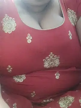 Snapshot of Seema_99 chatting on 05/01/26, 10:20 Seema 99 online show from 05/01/26, 10:20