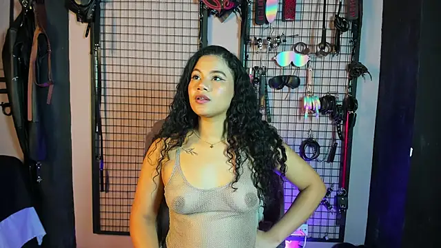 Snapshot of Twisted_Fantasy chatting on 01/26/25, 02:56 Twisted Fantasy online show from 01/26/25, 02:56