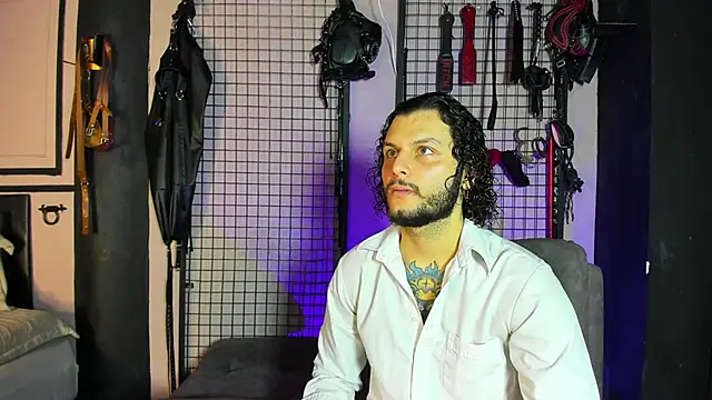 Snapshot of Twisted_Fantasy chatting on 02/27/25, 10:26 Twisted Fantasy online show from 02/27/25, 10:26