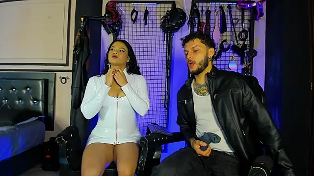 Snapshot of Twisted_Fantasy chatting on 12/01/25, 04:34 Twisted Fantasy online show from 12/01/25, 04:34