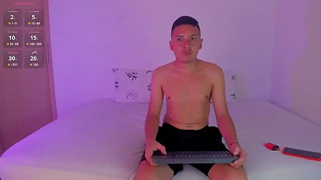 Lindsay and Dariksoon online show from 11/05/25, 03:28