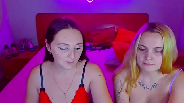 Snapshot of MagicEyess chatting on 12/21/24, 10:50 MagicEyess online show from 12/21/24, 10:50