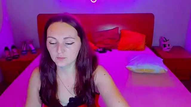 Snapshot of MagicEyess chatting on 12/22/24, 03:11 MagicEyess online show from 12/22/24, 03:11
