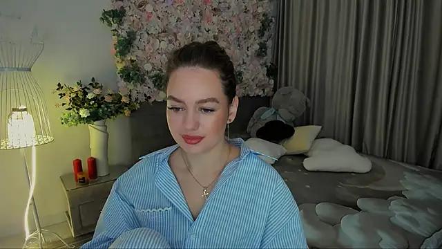 MiracleCurly online show from 11/12/25, 06:08