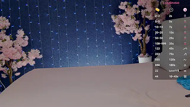 -Mirror-Girl- online show from 10/12/25, 04:11