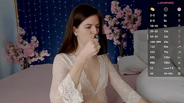 -Mirror-Girl- online show from 11/26/25, 04:46